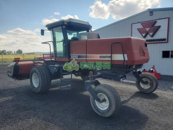 1999 Hesston 8250